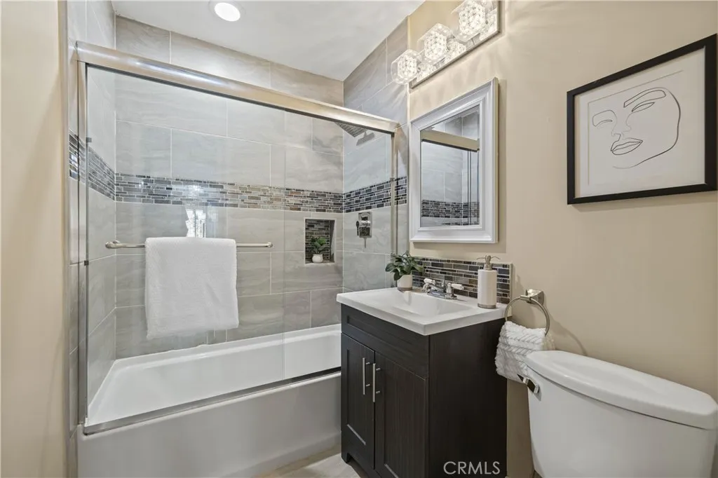 13573 Eldridge, Sylmar, California 91342 home-pic-28