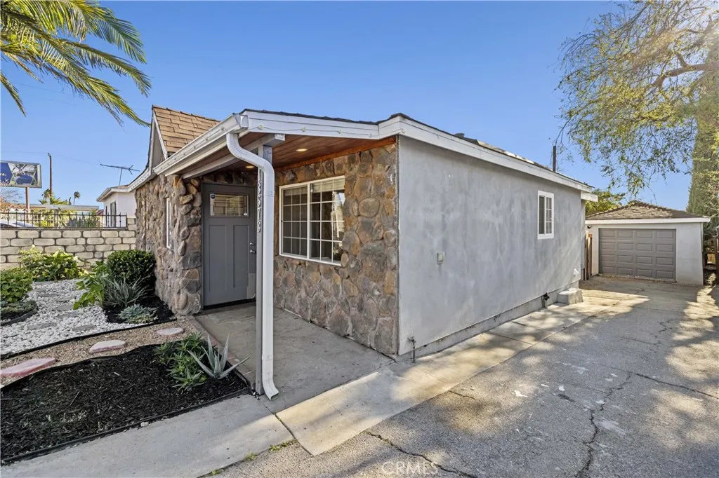 13573 Eldridge, Sylmar, California 91342 home-pic-4