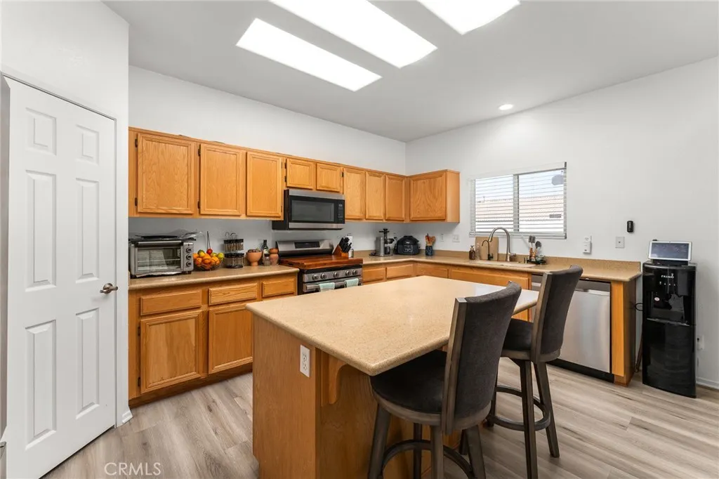 13505 Fullerton, Victorville, California 92392 home-pic-7
