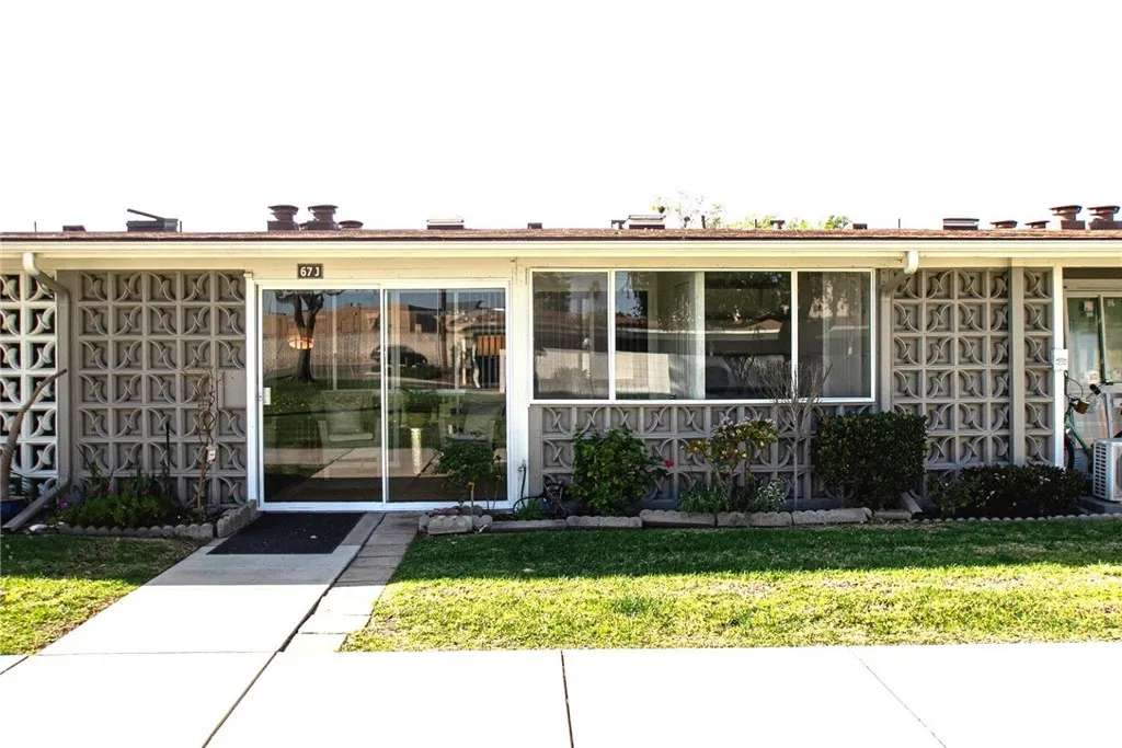 13930 Church Place, Seal Beach, California 90740 home-pic-1
