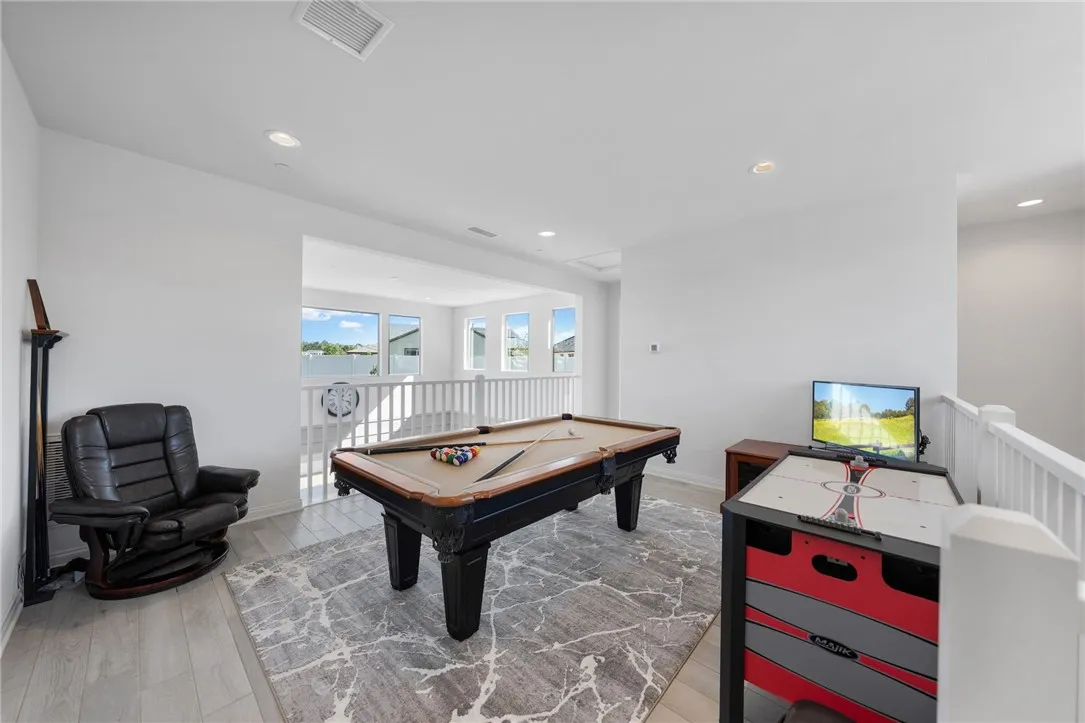 32366 Lucida Drive, Temecula, California 92591 home-pic-32