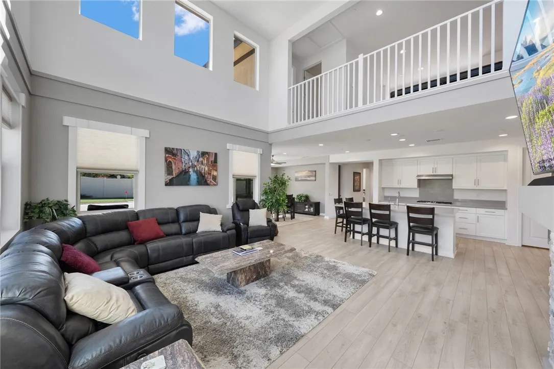 32366 Lucida Drive, Temecula, California 92591 home-pic-20