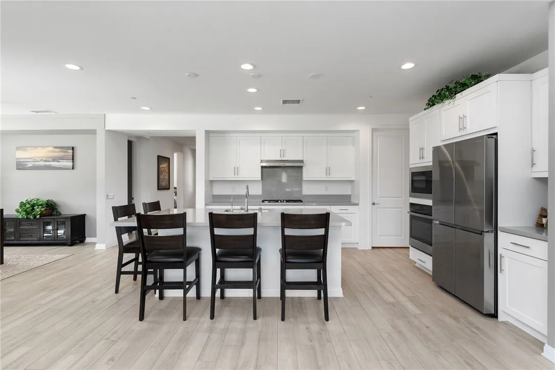 32366 Lucida Drive, Temecula, California 92591 home-pic-13