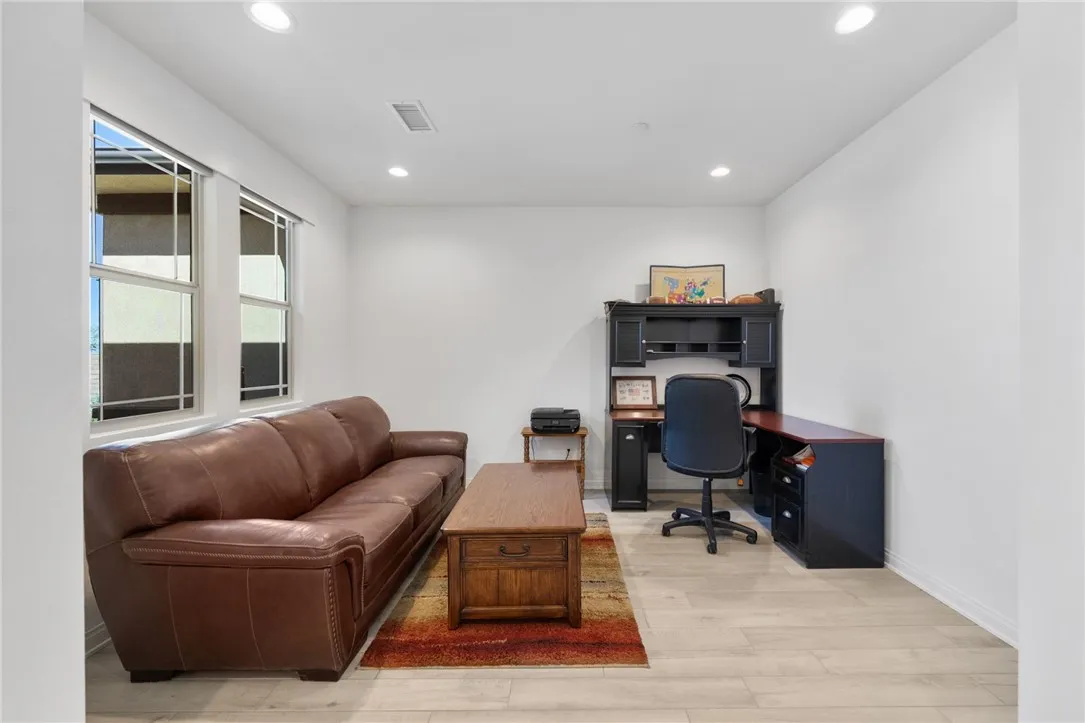 32366 Lucida Drive, Temecula, California 92591 home-pic-22