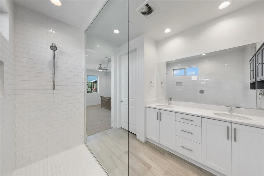 32366 Lucida Drive, Temecula, California 92591 home-pic-30