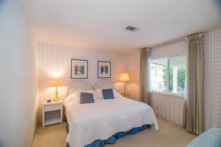 049_73450-country-club-dr-302_FNA3669-Ed