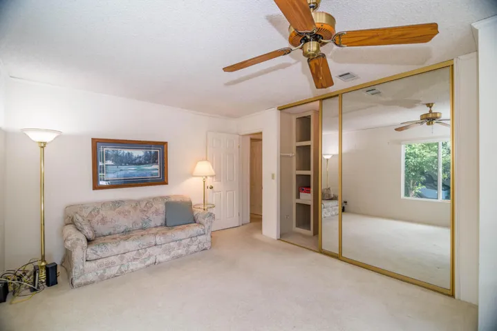 041_73450-country-club-dr-302_FNA3621-Ed