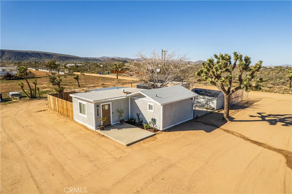 3220 Sage, Yucca Valley, California 92284 home-pic-46