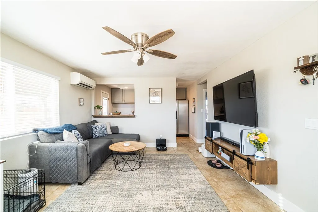 3220 Sage, Yucca Valley, California 92284 home-pic-6