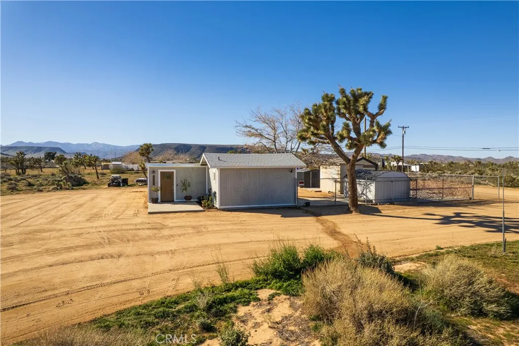 3220 Sage, Yucca Valley, California 92284 home-pic-45