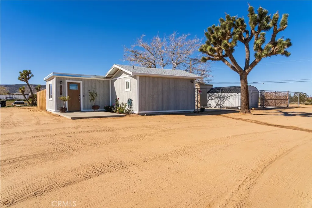 3220 Sage, Yucca Valley, California 92284 home-pic-44