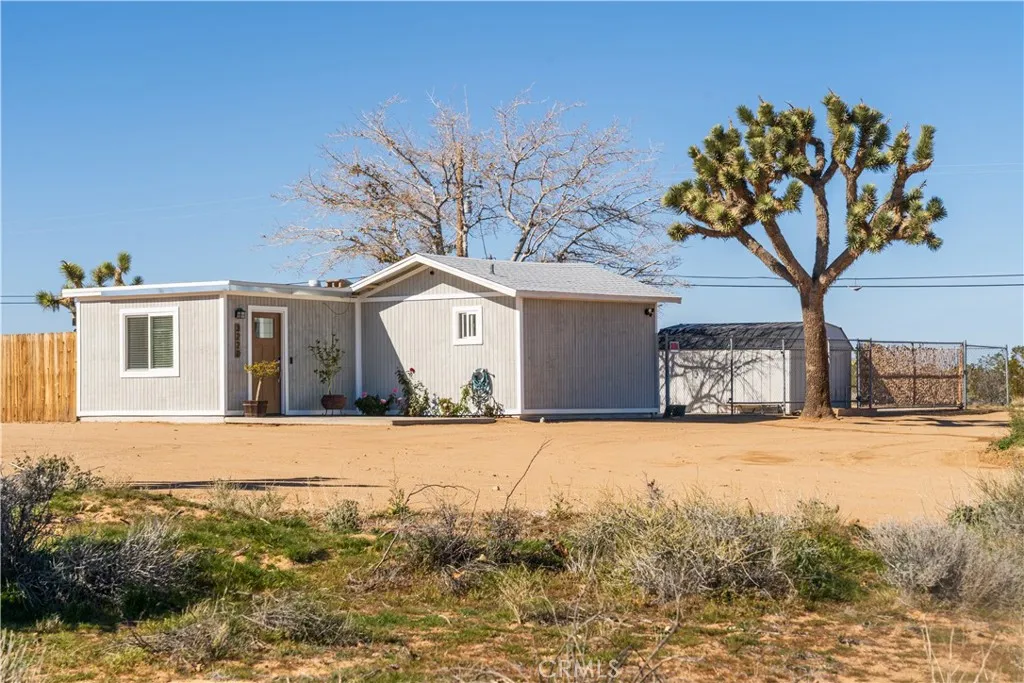 3220 Sage, Yucca Valley, California 92284 home-pic-43