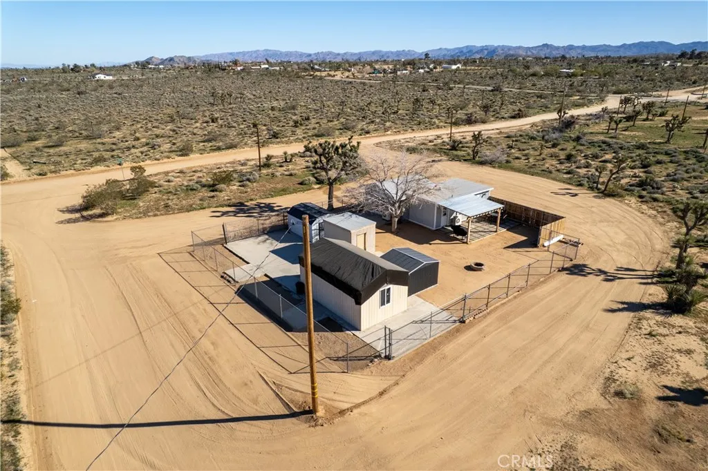 3220 Sage, Yucca Valley, California 92284 home-pic-19