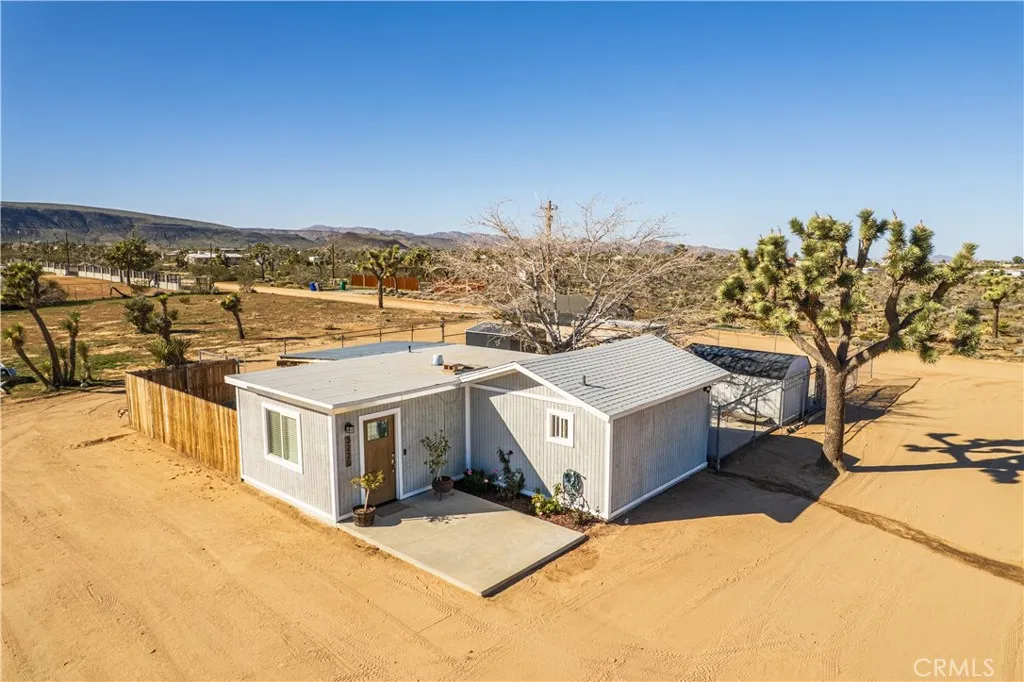 3220 Sage, Yucca Valley, California 92284 home-pic-1
