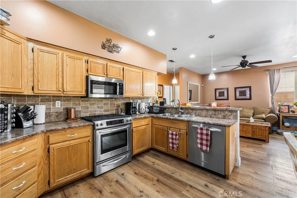 5522 Lighthouse Lane, Palmdale, California 93552 home-pic-12