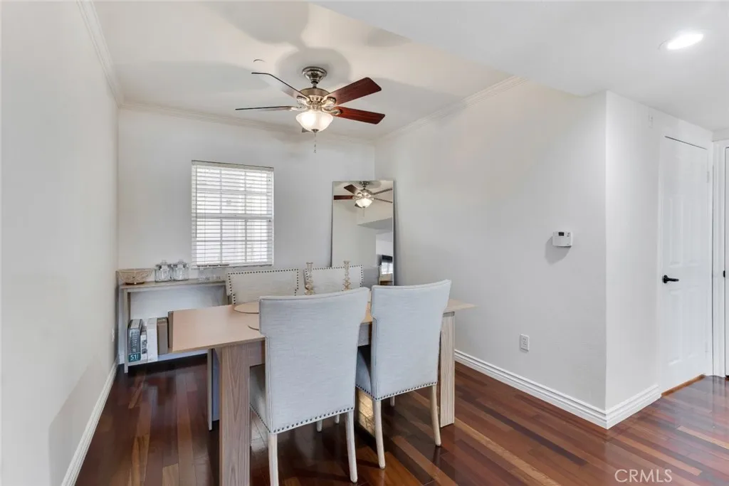 4832 Whitsett Avenue 301, Valley Village, California 91607 home-pic-19
