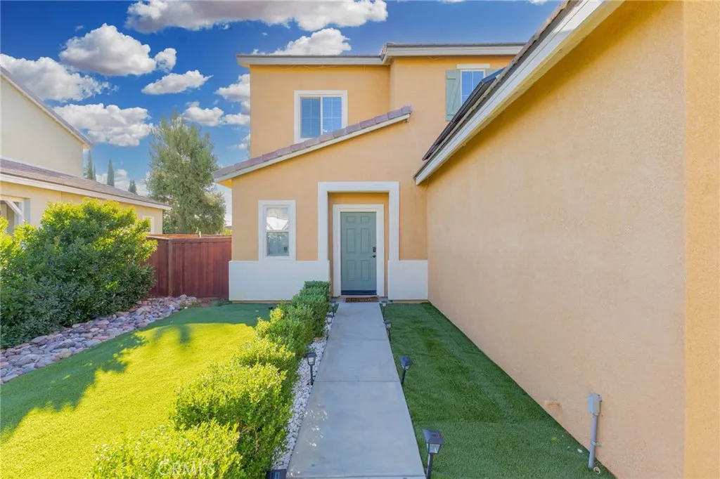 1359 Laurestine Way, Beaumont, California 92223 home-pic-3