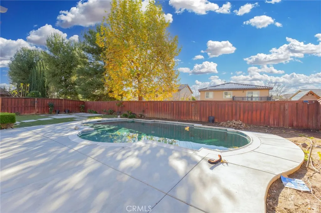 1359 Laurestine Way, Beaumont, California 92223 home-pic-35