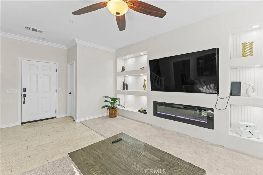 1359 Laurestine Way, Beaumont, California 92223 home-pic-8