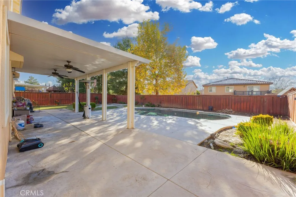 1359 Laurestine Way, Beaumont, California 92223 home-pic-33