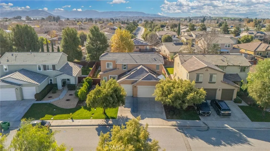 1359 Laurestine Way, Beaumont, California 92223 home-pic-42