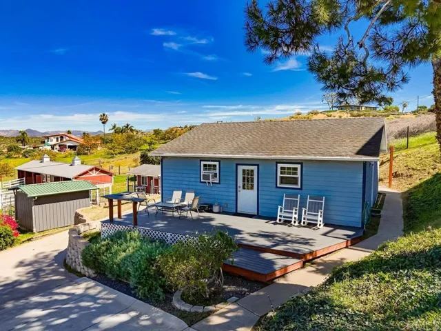 Garage + Bonus Room & Half Bath