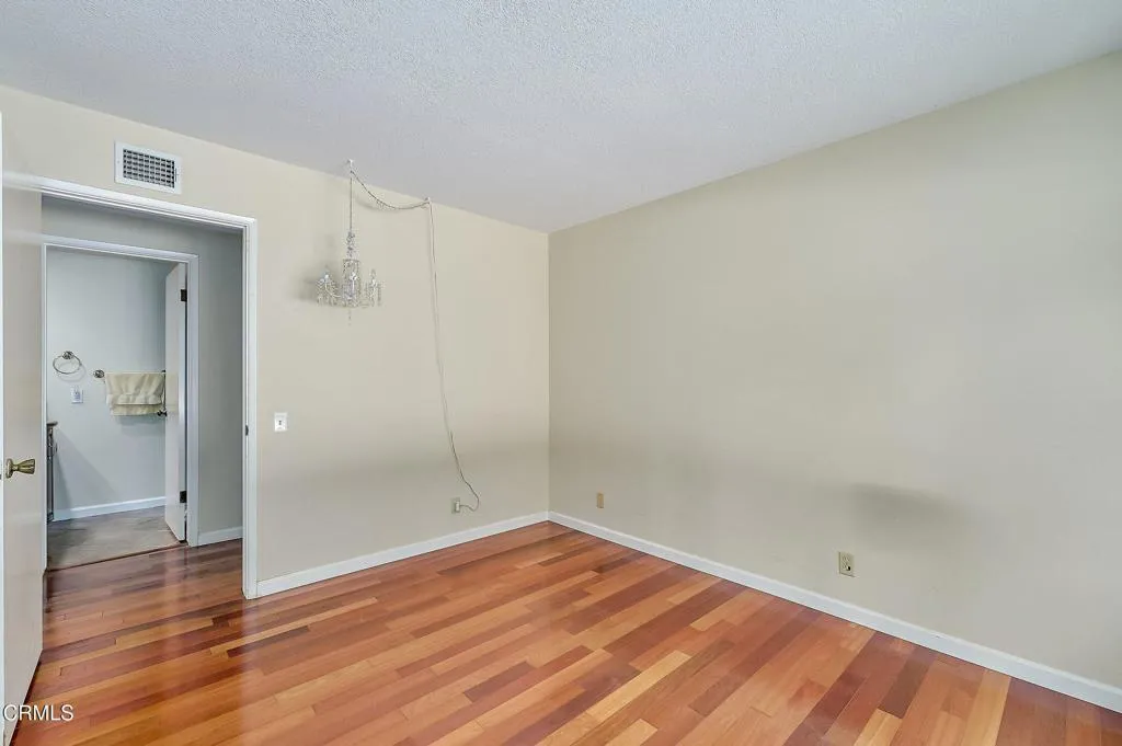821 Trueno Avenue, Camarillo, California 93010 home-pic-15