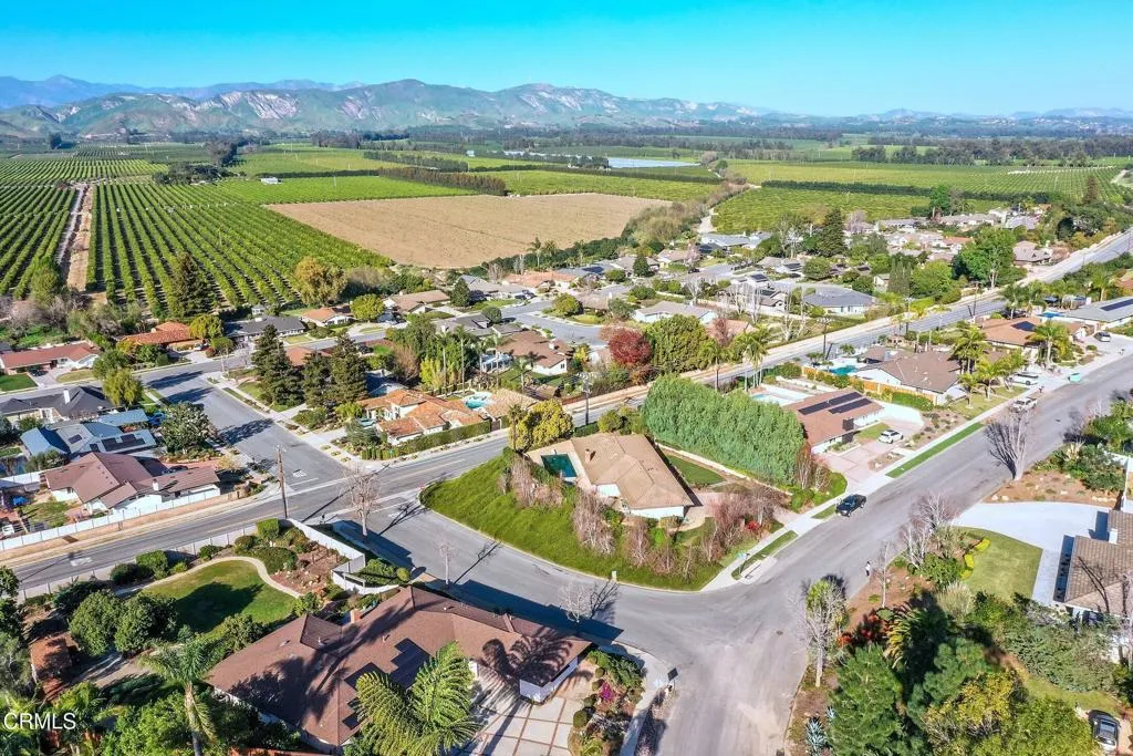 821 Trueno Avenue, Camarillo, California 93010 home-pic-26