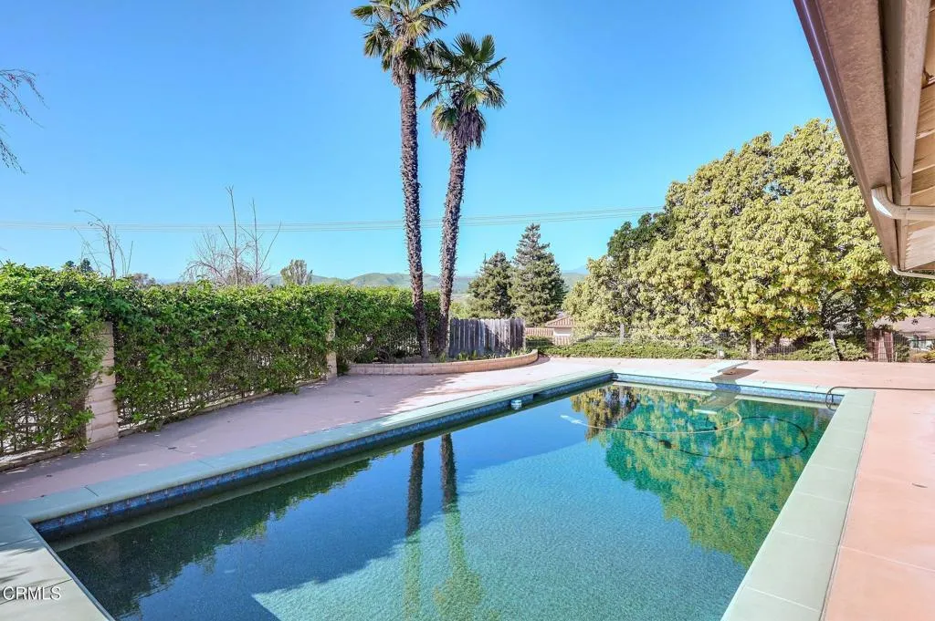 821 Trueno Avenue, Camarillo, California 93010 home-pic-18