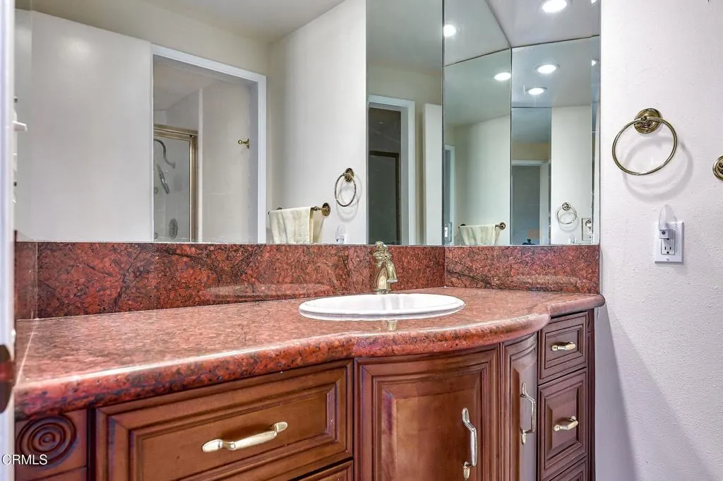 821 Trueno Avenue, Camarillo, California 93010 home-pic-5