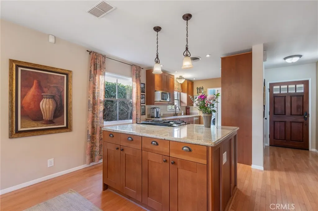 6127 Laurelgrove, Valley Glen, California 91606 home-pic-10