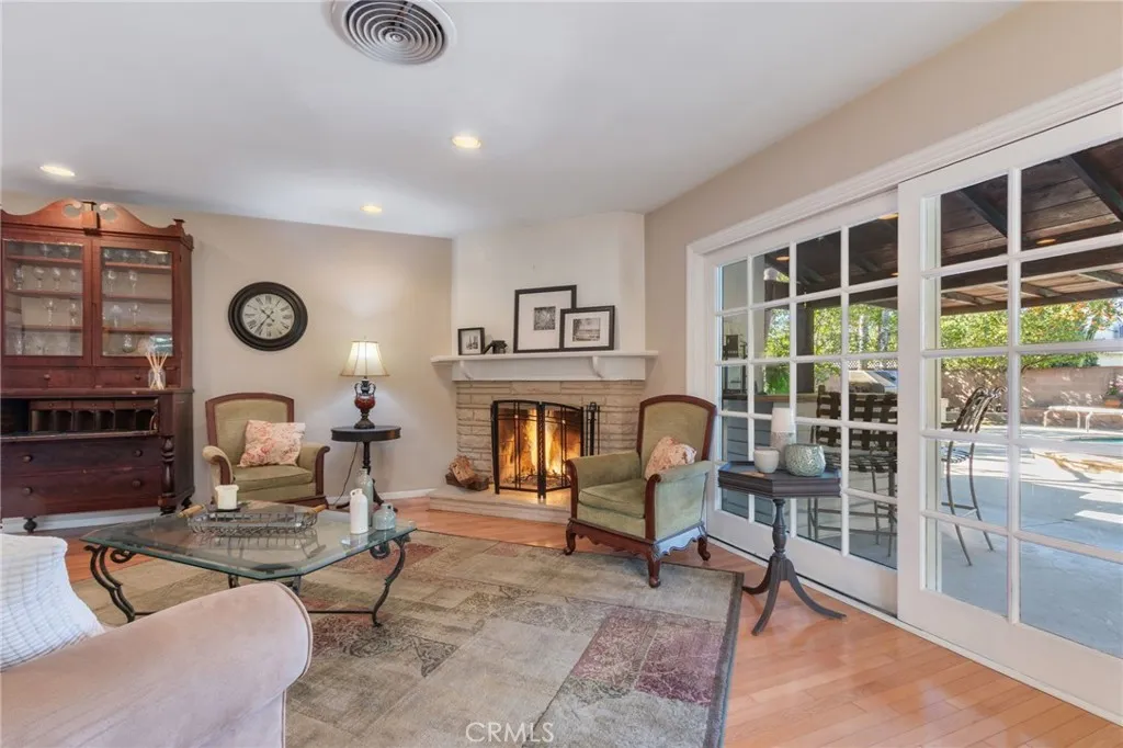 6127 Laurelgrove, Valley Glen, California 91606 home-pic-5