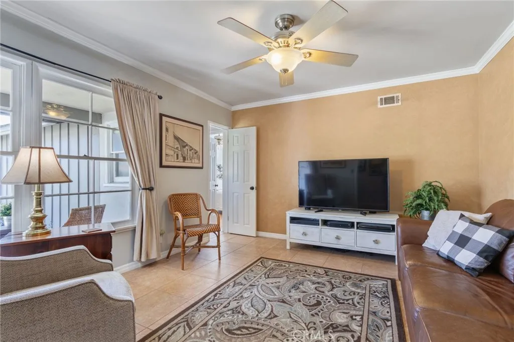 6127 Laurelgrove, Valley Glen, California 91606 home-pic-16
