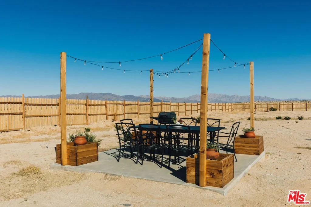 77575 Two Mile Road, Twentynine Palms, California 92277 home-pic-47