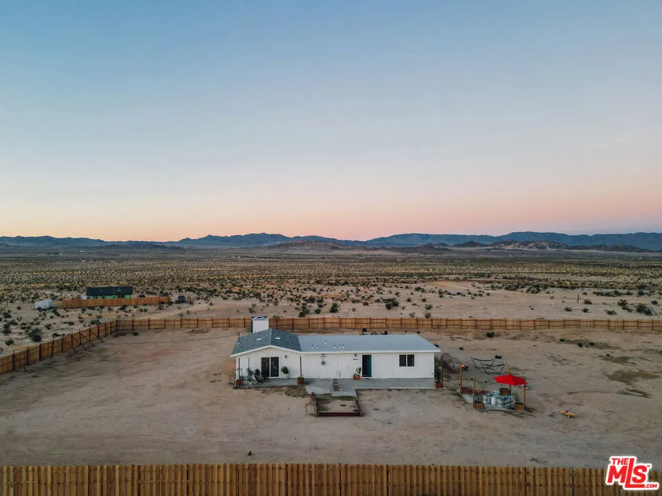 77575 Two Mile Road, Twentynine Palms, California 92277 home-pic-1