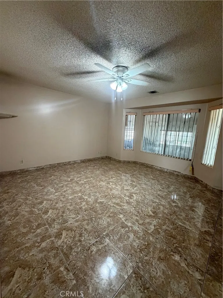 11497 2nd Avenue, Hesperia, California 92345 home-pic-17