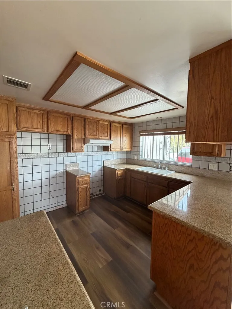 11497 2nd Avenue, Hesperia, California 92345 home-pic-7