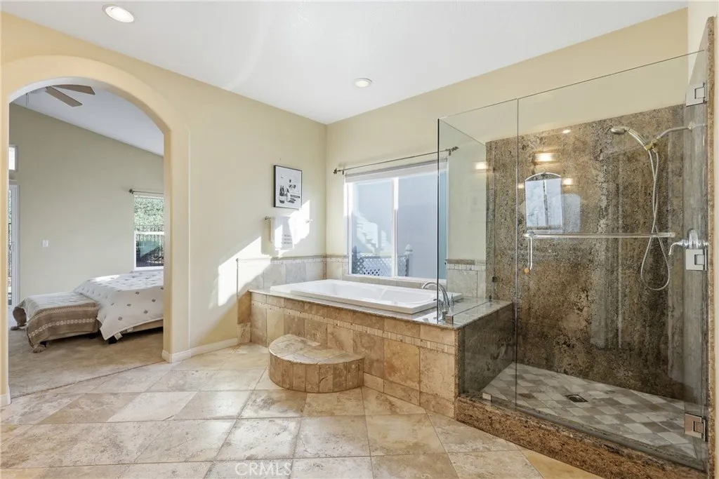 24164 Calle Artino, Murrieta, California 92562 home-pic-18