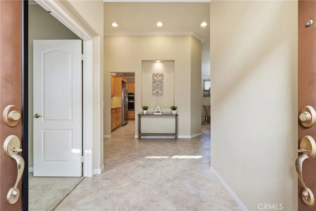 24164 Calle Artino, Murrieta, California 92562 home-pic-3