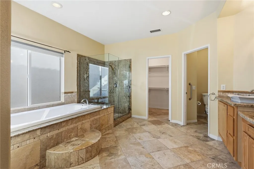 24164 Calle Artino, Murrieta, California 92562 home-pic-19