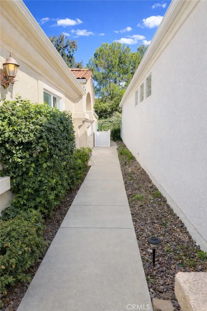 24164 Calle Artino, Murrieta, California 92562 home-pic-25
