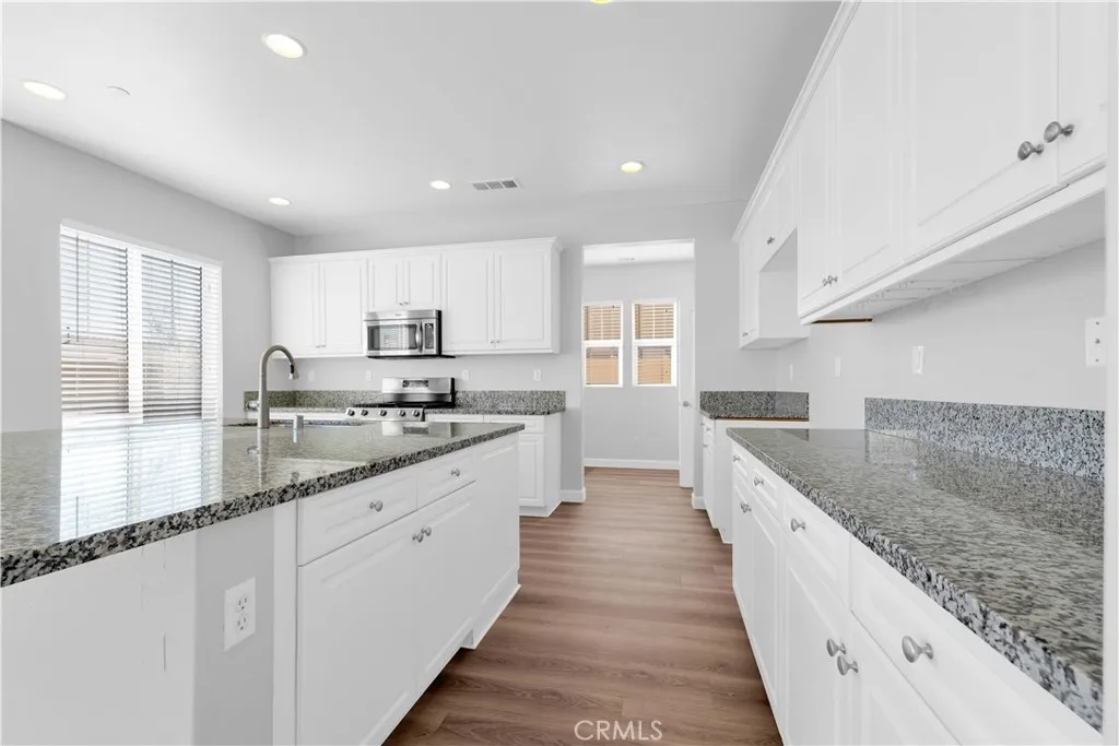 30183 Redding, Murrieta, California 92563 home-pic-9