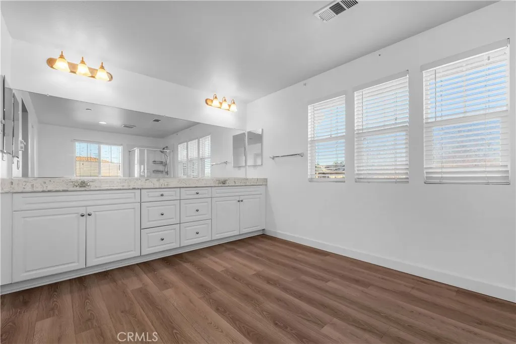 30183 Redding, Murrieta, California 92563 home-pic-14