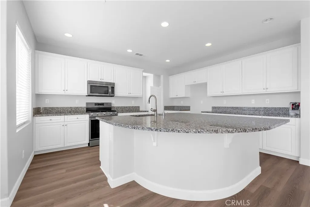 30183 Redding, Murrieta, California 92563 home-pic-10