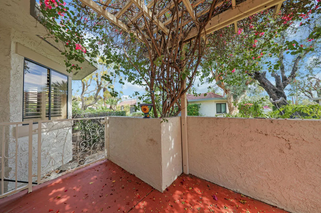 2023 N Via Miraleste Unit  home-pic-26