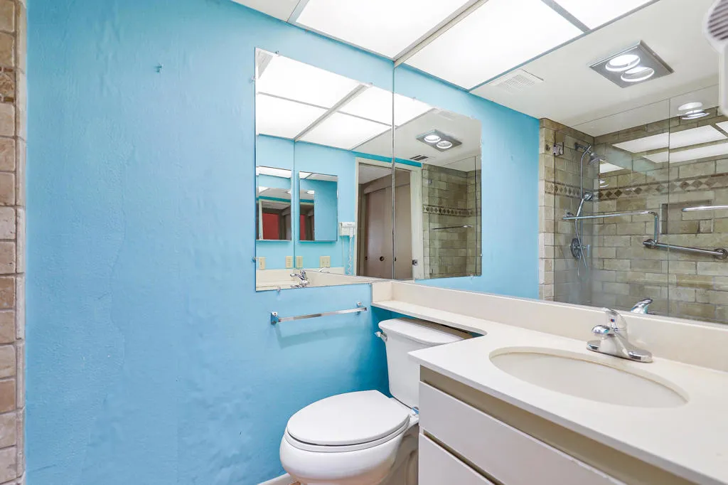 2023 N Via Miraleste Unit  home-pic-18