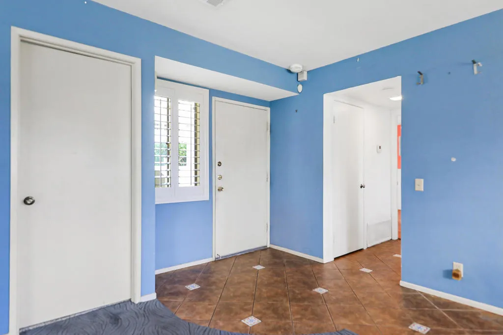 2023 N Via Miraleste Unit  home-pic-12
