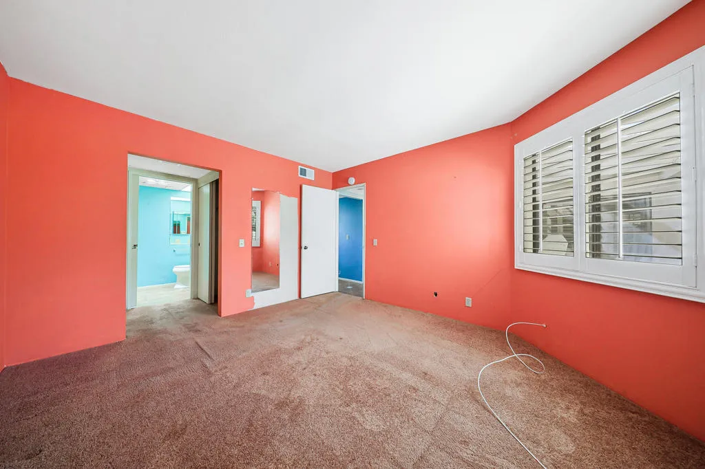 2023 N Via Miraleste Unit  home-pic-17