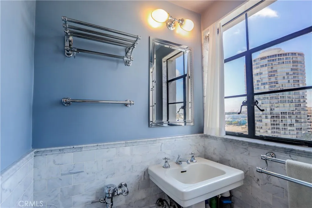 800 E Ocean Boulevard 1010, Long Beach, California 90802 home-pic-11