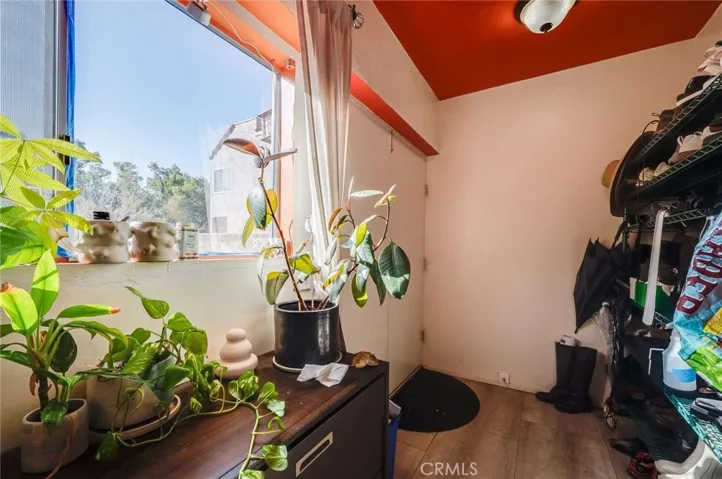 Front Unit Entry